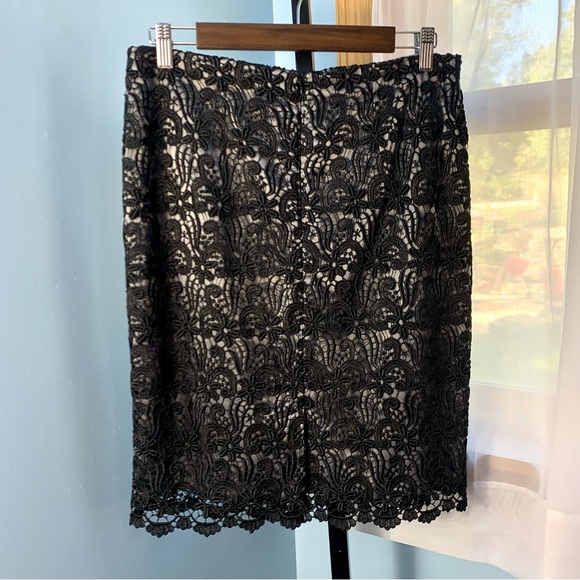 Ann Taylor Black Lace Pencil Skirt with Silver Lining - Picture 4 of 6